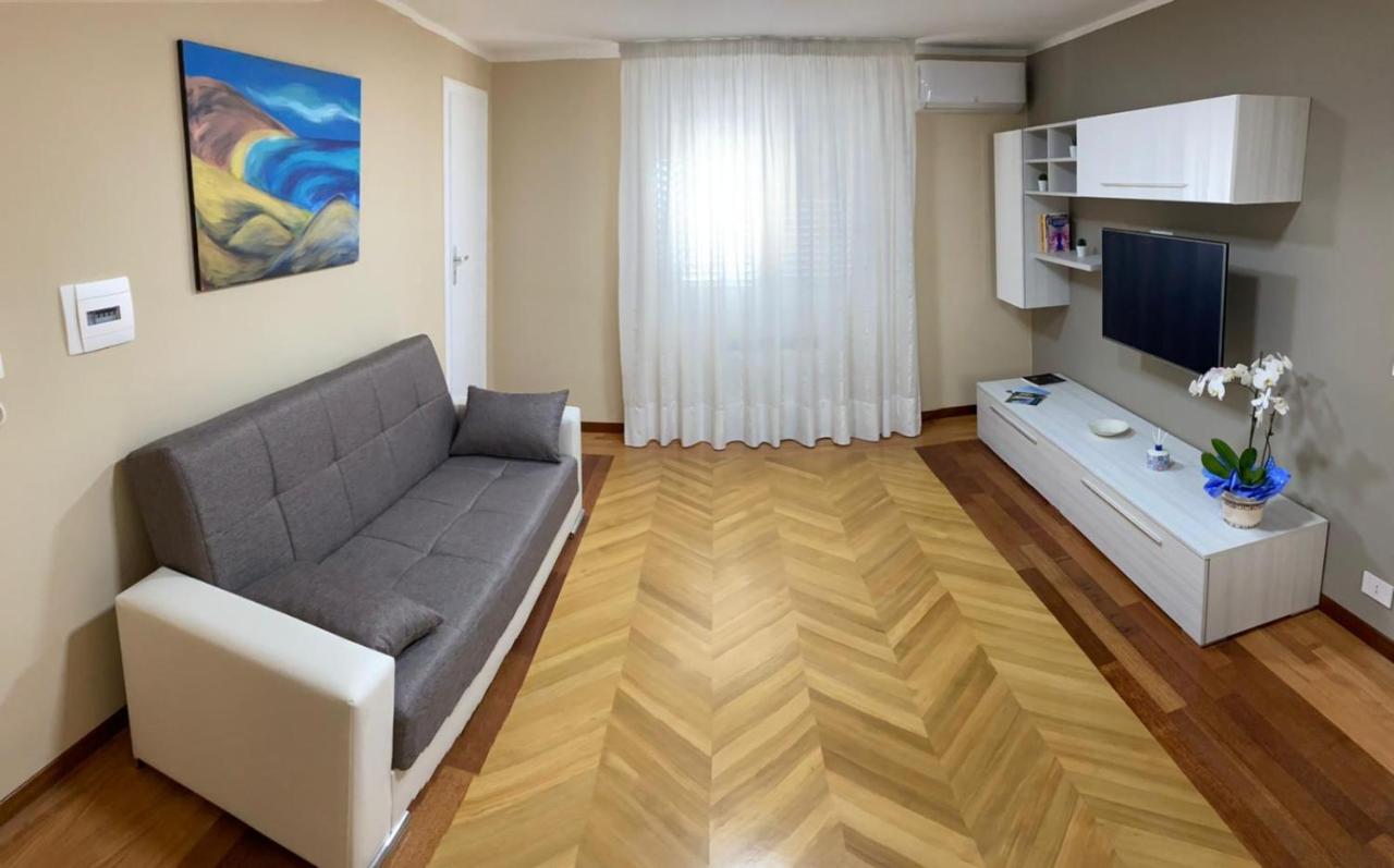 Mirabella Eclano B&B Domus D'Italia מראה חיצוני תמונה