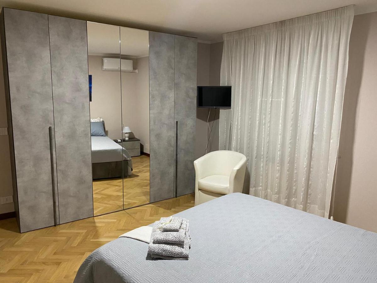 Mirabella Eclano B&B Domus D'Italia מראה חיצוני תמונה